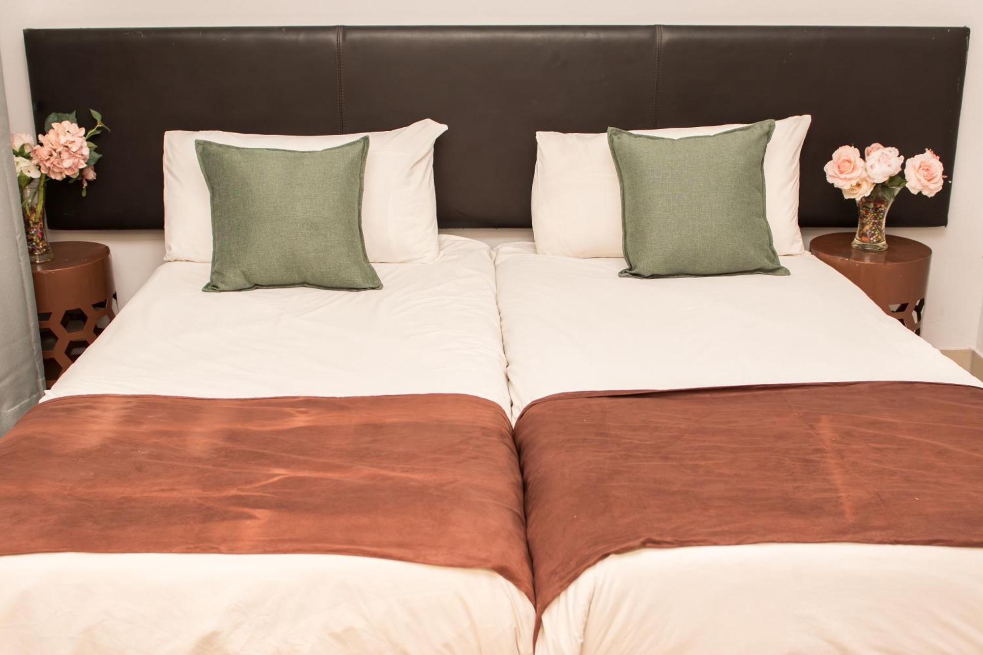 Mauya Guesthouse Kuils River Екстер'єр фото