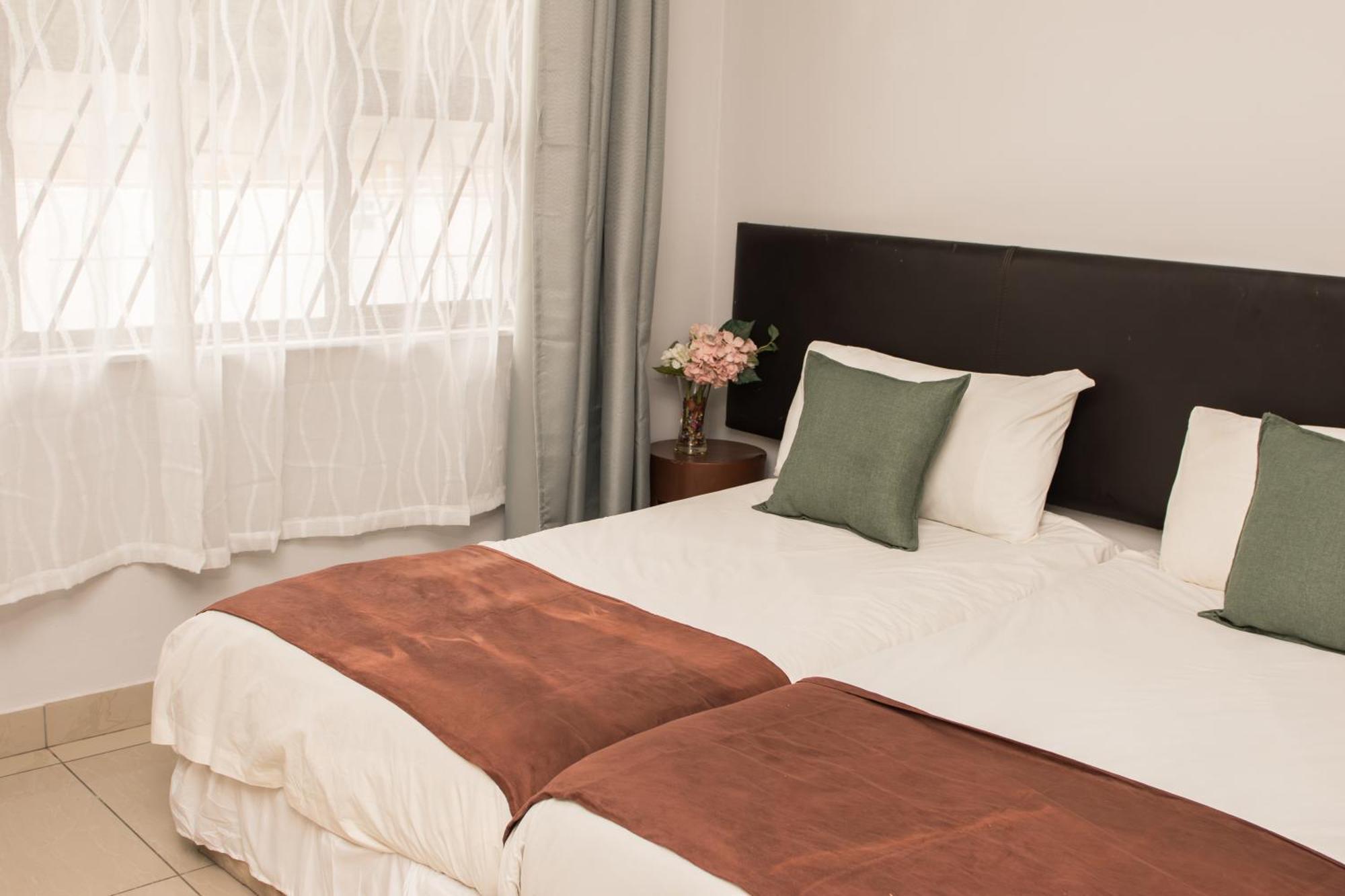 Mauya Guesthouse Kuils River Екстер'єр фото